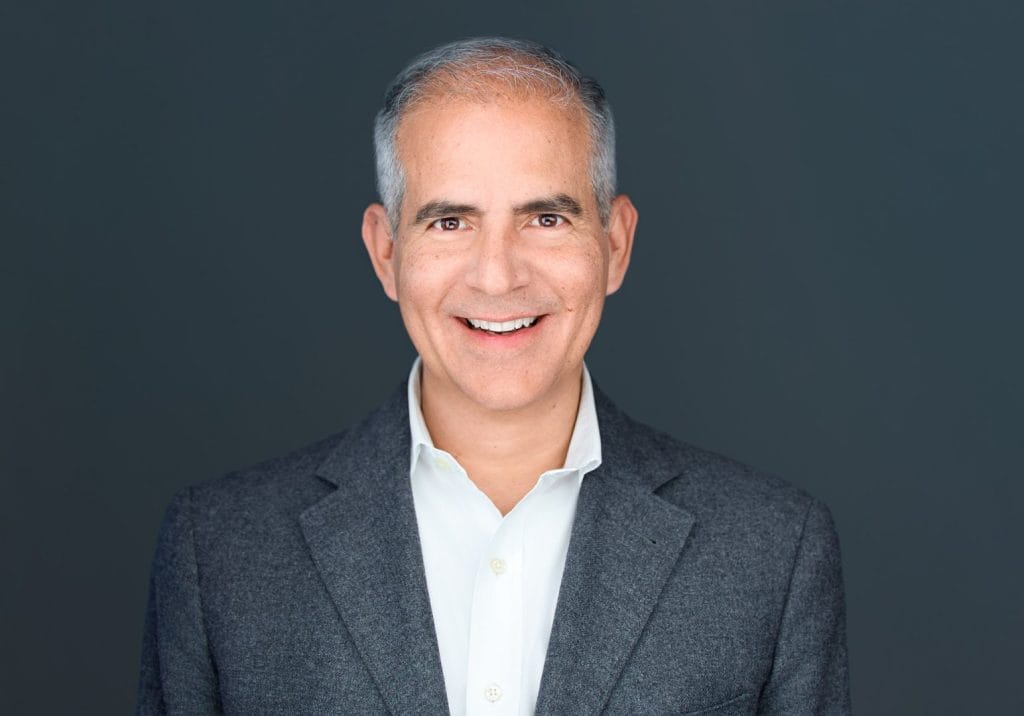 Carlos Forero - COO da ODATA - An Aligned Data Centers Company